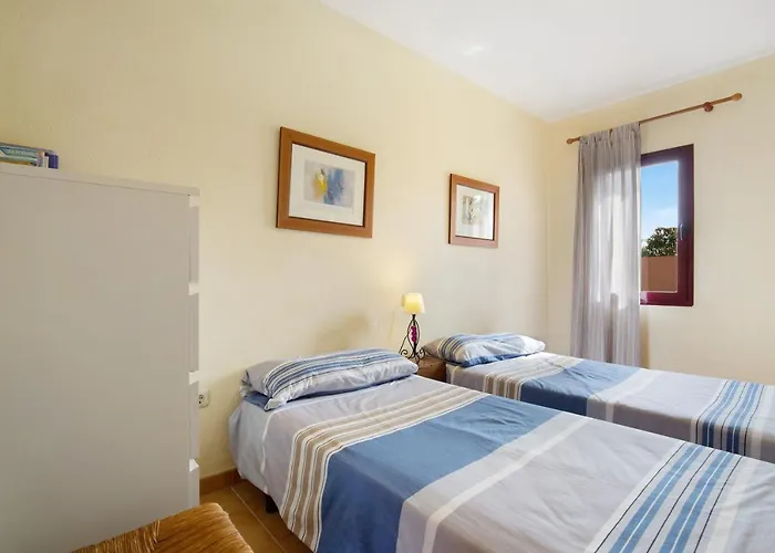 La Palmera De * La Oliva